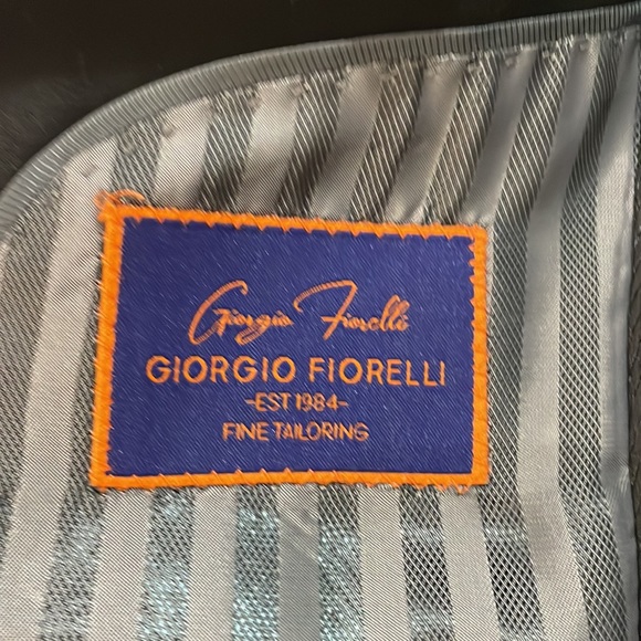 Young man’s  black, Italian fine wool suit sz 34 jacket, 28 pants. - Picture 2 of 10